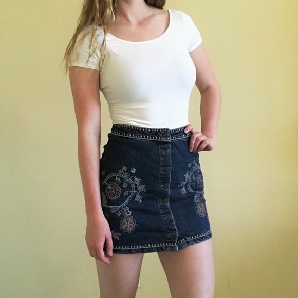 Unique Denim Co. Embroidered Button-Up Skirt - Picture 6 of 7
